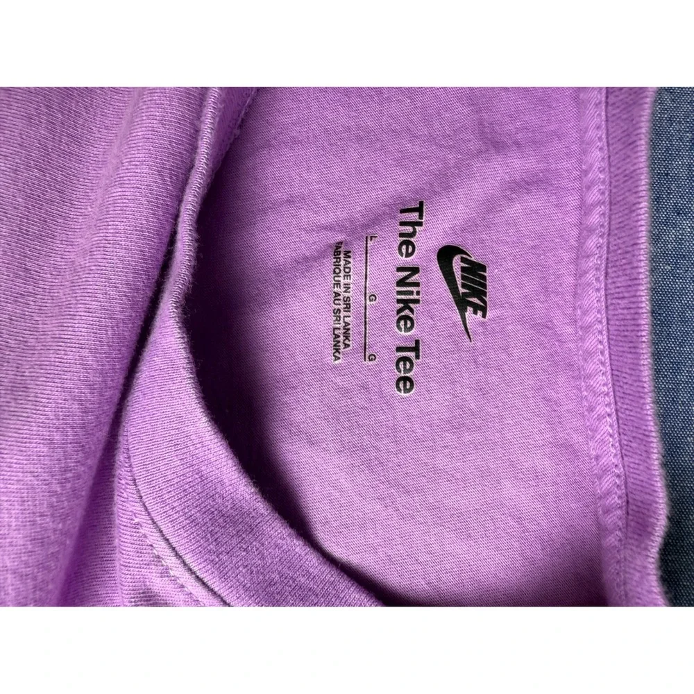 Nike Mens Sportswear T-Shirt Bundle Gray Purple Embroidered Logo Size Large 2pk